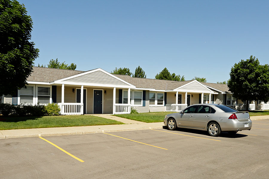 Photo Gallery - Park Meadow Apartments In Gaylord, Michigan